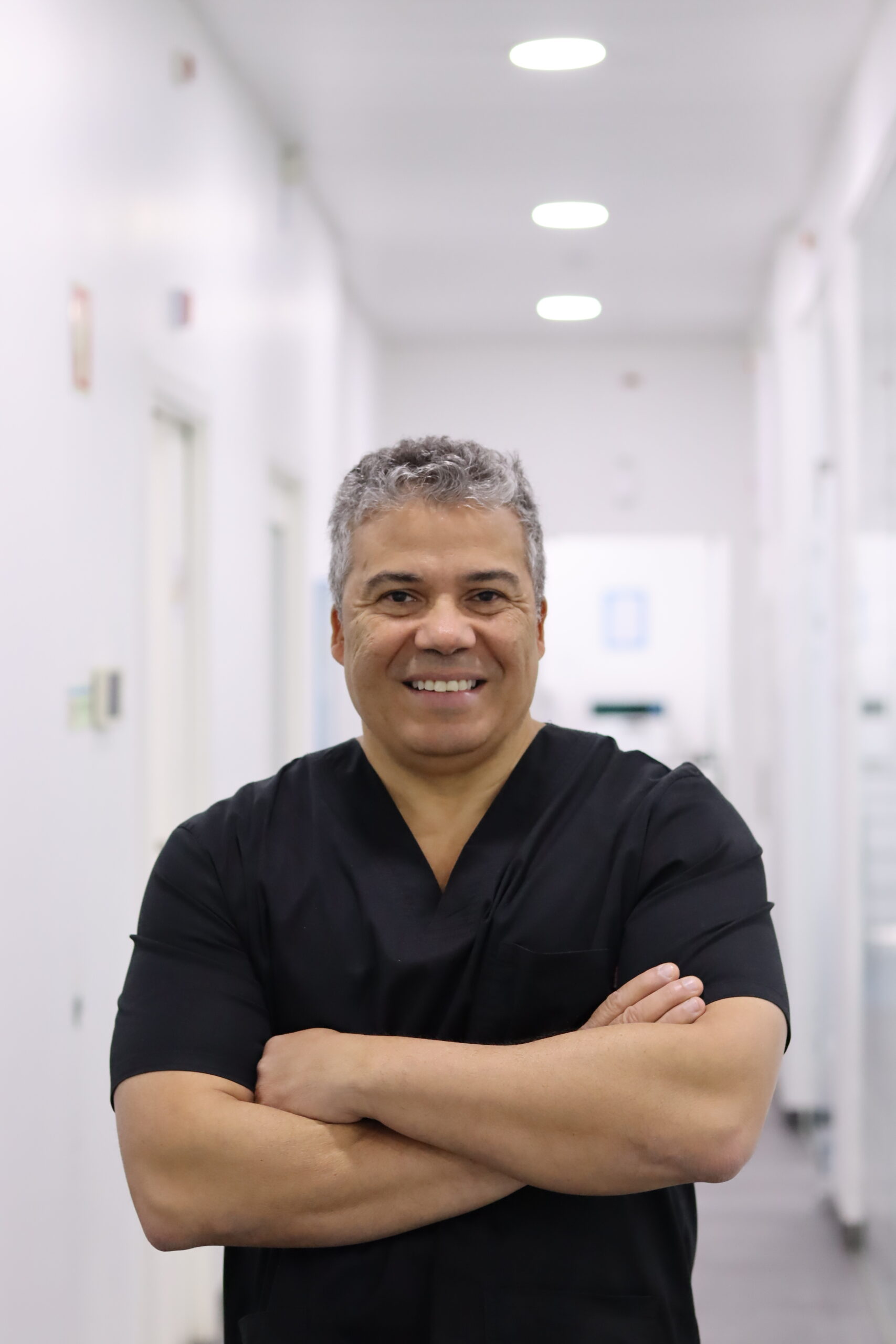 Dr. Carlos-Salvador